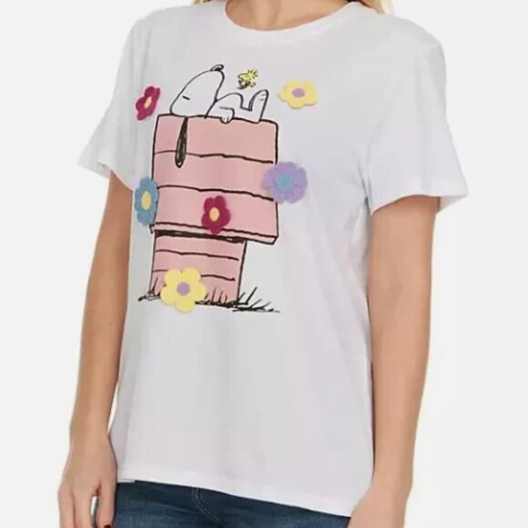 PEANUTS Character Tee w/ Crochet Flowers NWT - Picture 1 of 6